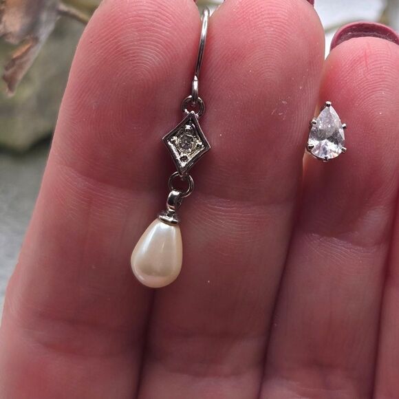 "5/$25" Mismatched Pearl Rhinestone Crystal Silvertone Dangle & Stud Earrings - Picture 1 of 5